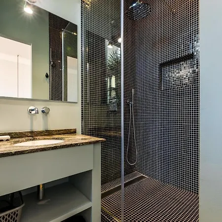 Daire Spotlight Keyweek Stunning & Spacious In Heart Of Town *